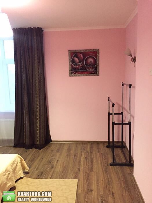 Rent out 2-room apartment. Киев,  Чавдар — photo 9