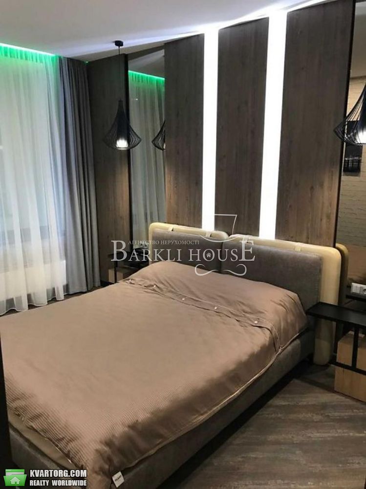 Rent out 2-room apartment. Киев, Деловая — photo 4