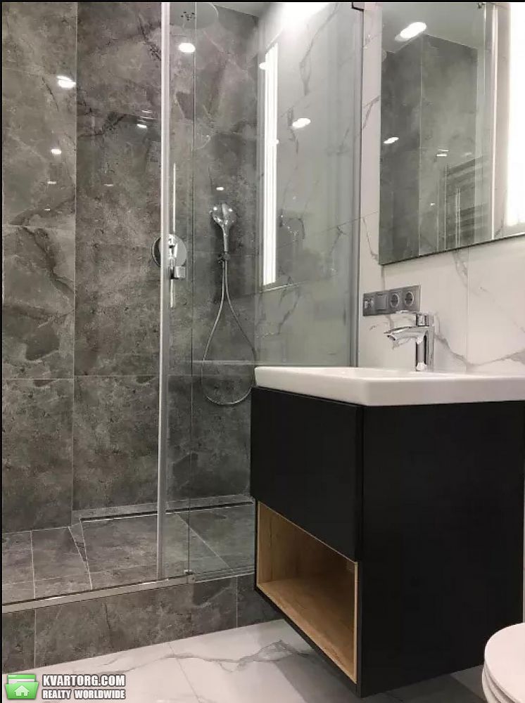 Rent out 3-room apartment. Киев, Соборности — photo 7
