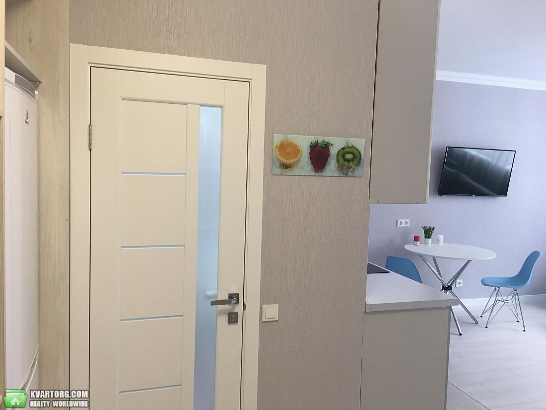 Rent out 1-room apartment. Киев,  Драгоманова — photo 6