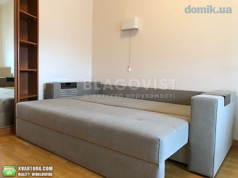 Sell 2-room apartment. Киев,  Срибнокильская — photo 3