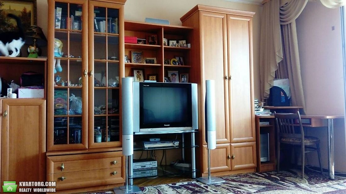 Sell 3-room apartment. Киев, Радужная ул. — photo 4