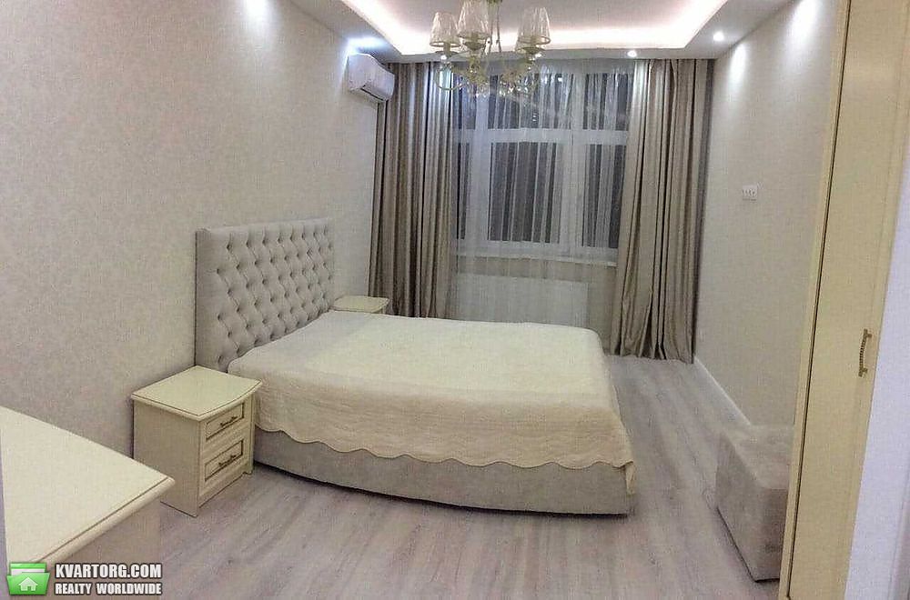 Rent out 2-room apartment. Киев,  Драгоманова — photo 1