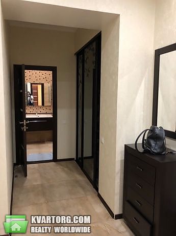 Rent out 2-room apartment. Киев, Деловая — photo 2