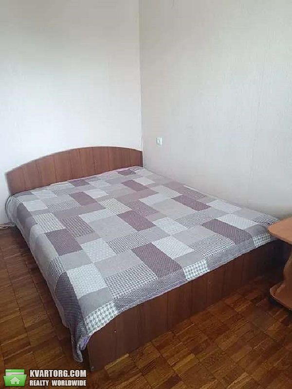 Rent out 2-room apartment. Киев, Амвросія Бучми — photo 1