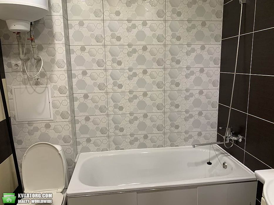 Rent out 2-room apartment. Харьков,  Блюхера — photo 2