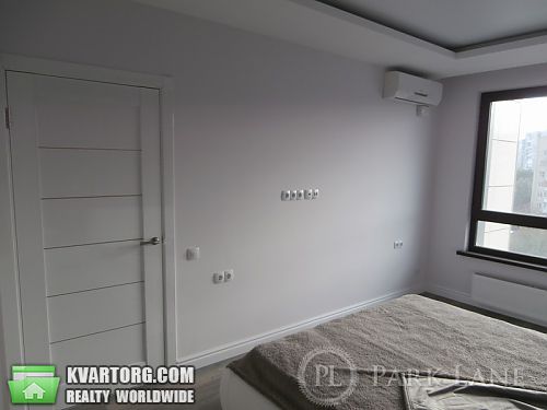 Sell 3-room apartment. Киев,  40-летия Октября просп — photo 4