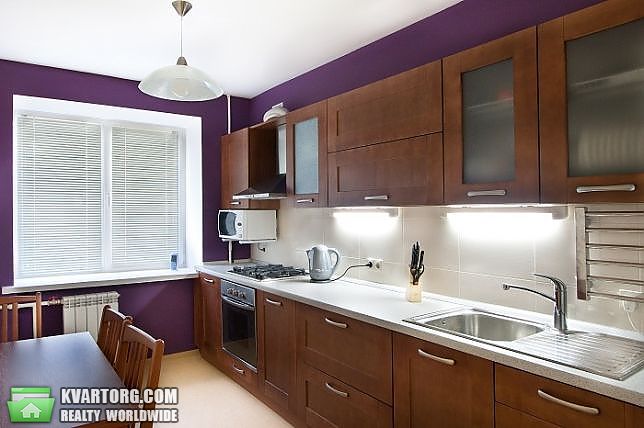 Rent out 3-room apartment. Киев,  Салютная — photo 2
