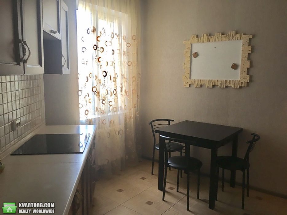 Rent out 1-room apartment. Киев,  Драгоманова — photo 4
