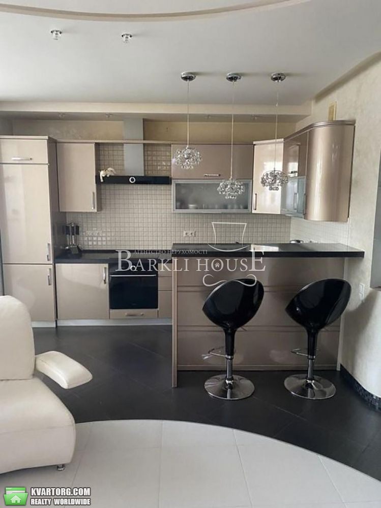 Rent out 3-room apartment. Киев,  Голосеевская — photo 1