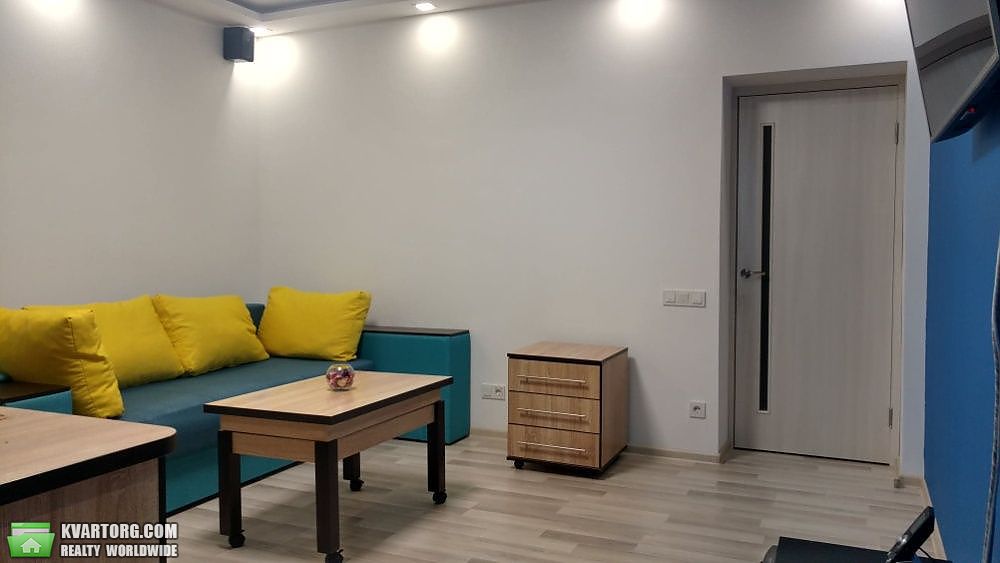 Sell 2-room apartment. Киев,  Тарасовская — photo 1