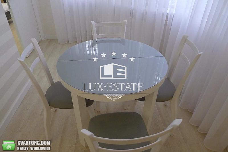 Rent out 2-room apartment. Киев,  Барбюса — photo 4