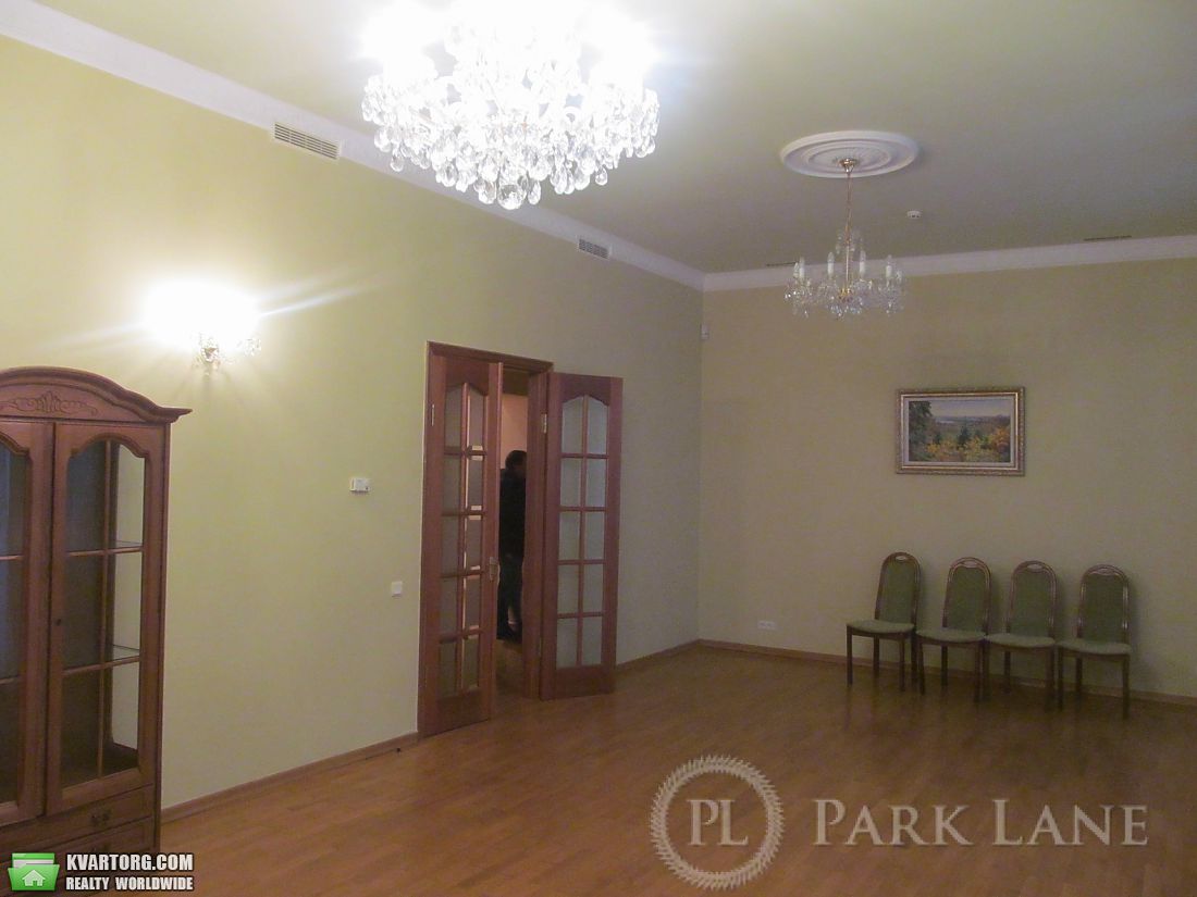 Sell 4-room apartment. Киев,  Большая Житомирская — photo 1