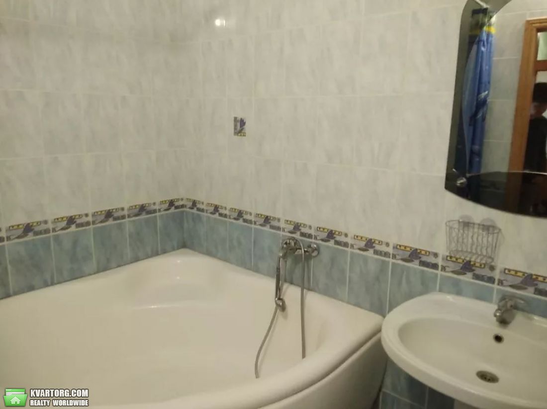 Rent out 2-room apartment. Киев,  Княжий Затон — photo 2