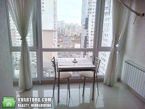 Sell 2-room apartment. Киев,  Срибнокильская — photo 4