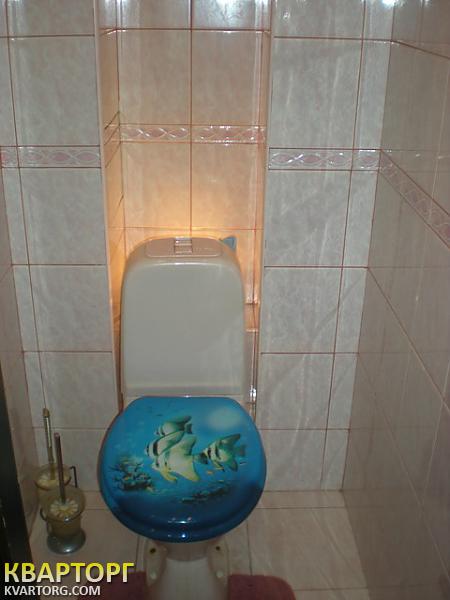 Rent out 2-room apartment. Киев, Котовского ул. — photo 10