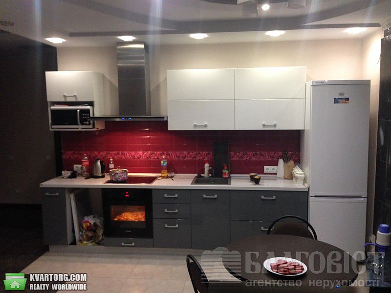 Sell 3-room apartment. Киев, Регенераторная — photo 1
