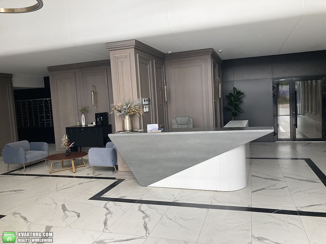 Sell 3-room apartment. Киев,  Дегтяревская — photo 1
