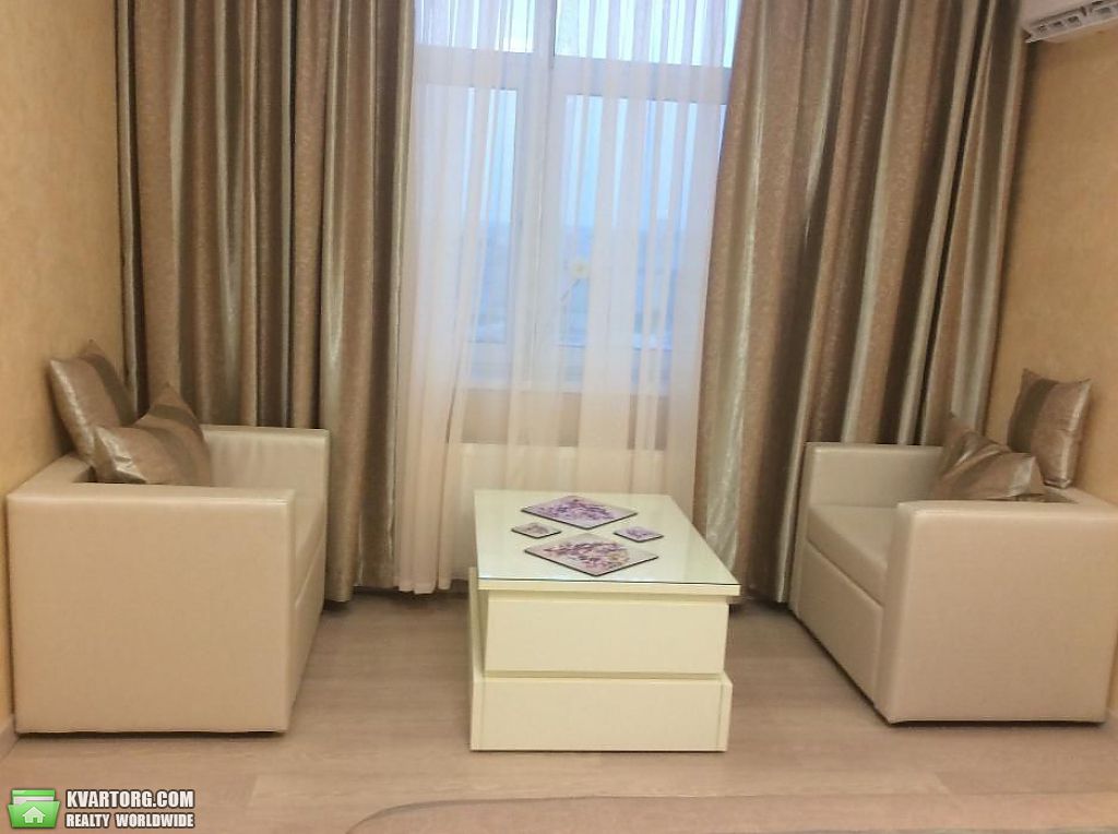 Rent out 2-room apartment. Киев,  Драгоманова — photo 2