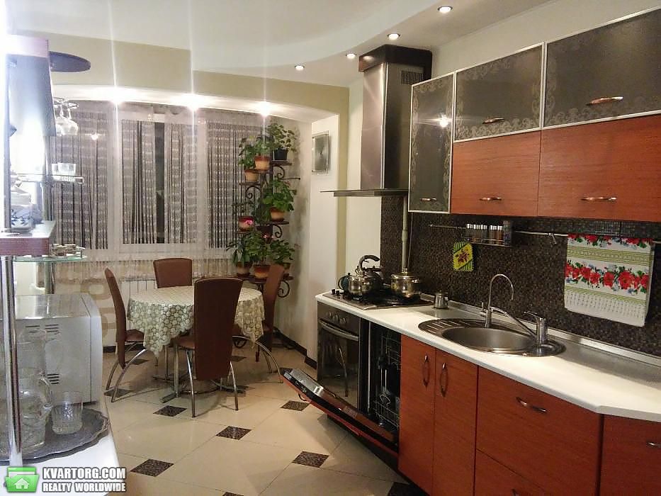 Sell 3-room apartment. Киев,  Ереванская — photo 1