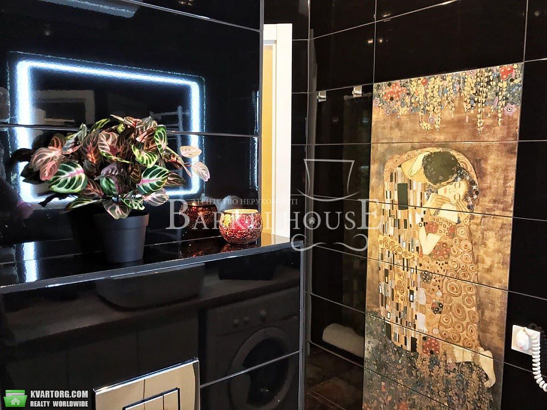 Rent out 2-room apartment. Киев,  Михайловский пер — photo 8