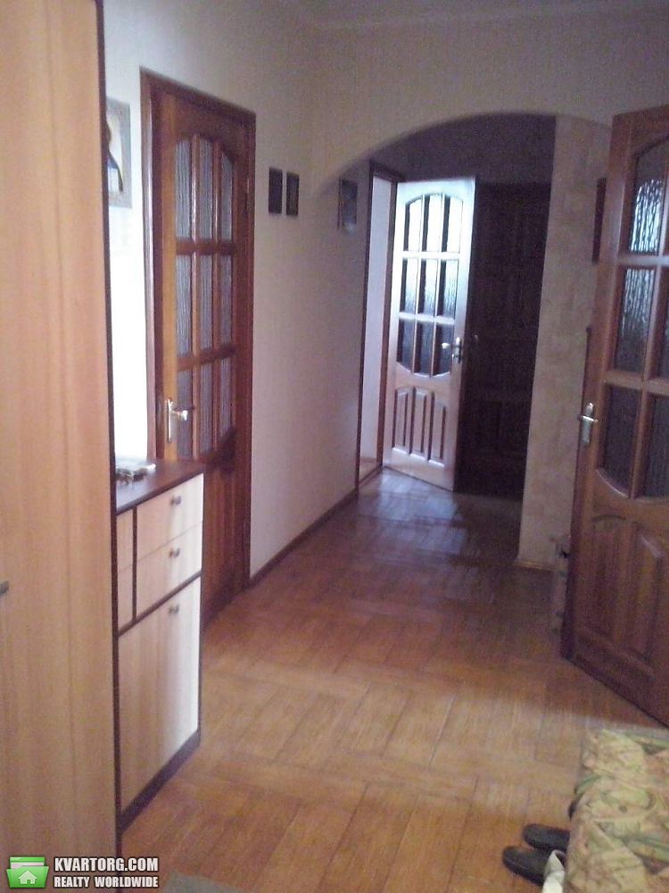 Sell 4-room apartment. Киев,  Булаховского — photo 1