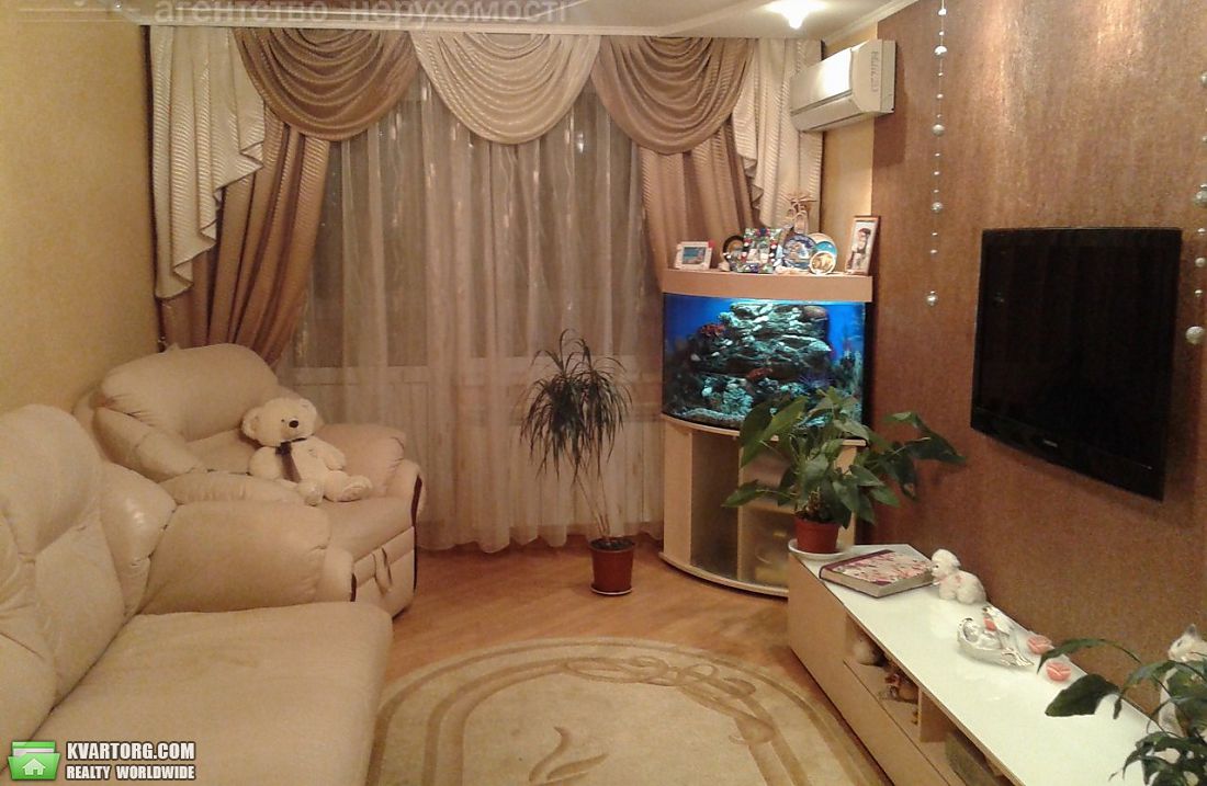 Sell 3-room apartment. Киев,  Гната Юры — photo 1