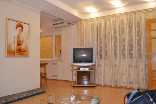Rent out 2-room apartment. Киев,  Леси Украинки бул — photo 1