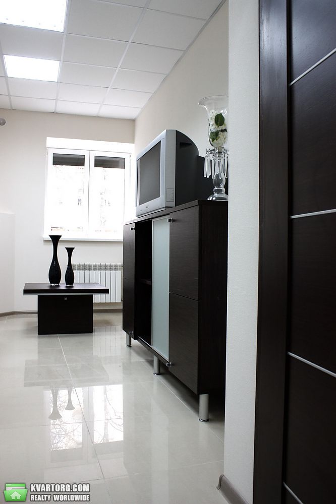 Sell office. Киев, Хмельницкого Богдана — photo 1