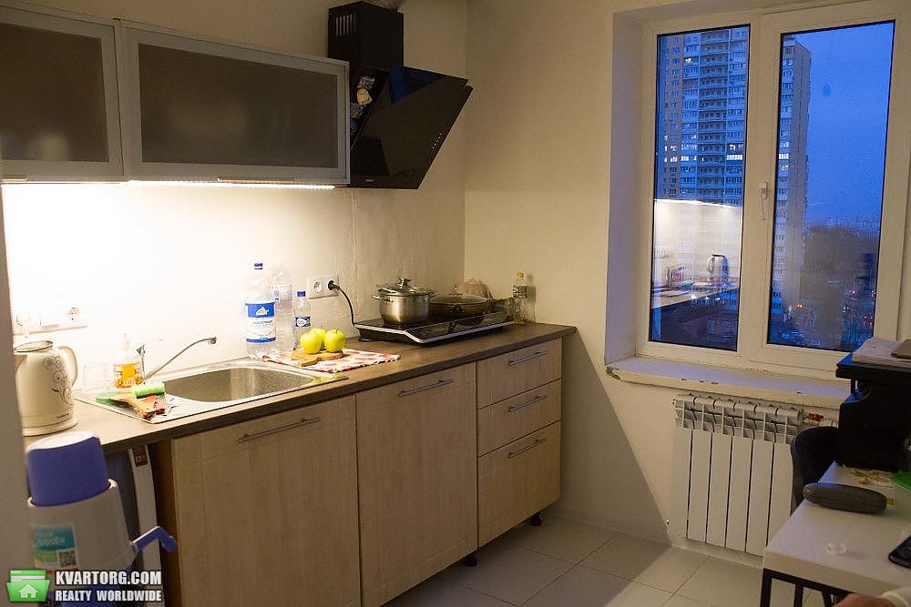 Sell 1-room apartment. Киев,  Новомостицкая — photo 5