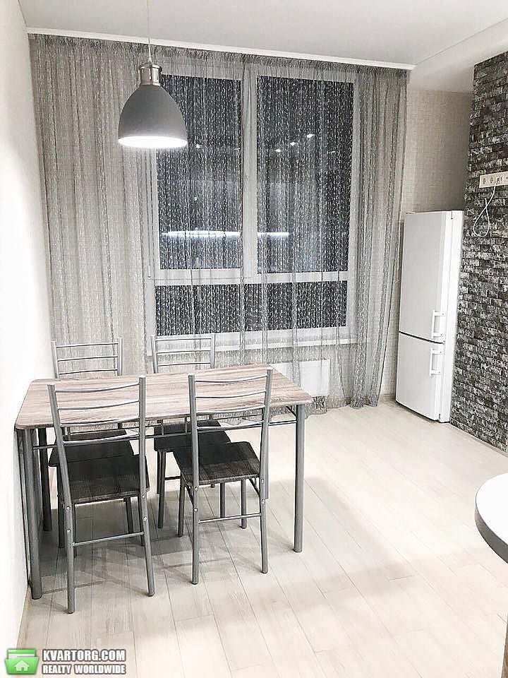 Rent out 1-room apartment. Киев, Практична — photo 4