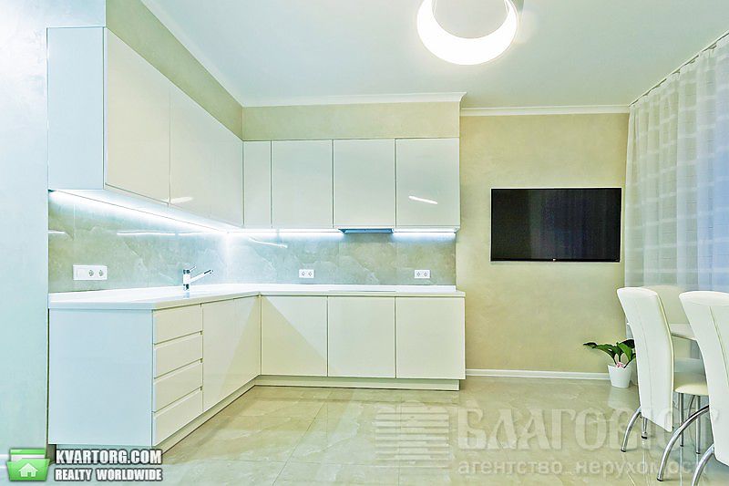 Sell 3-room apartment. Киев,  Глушкова пр — photo 1