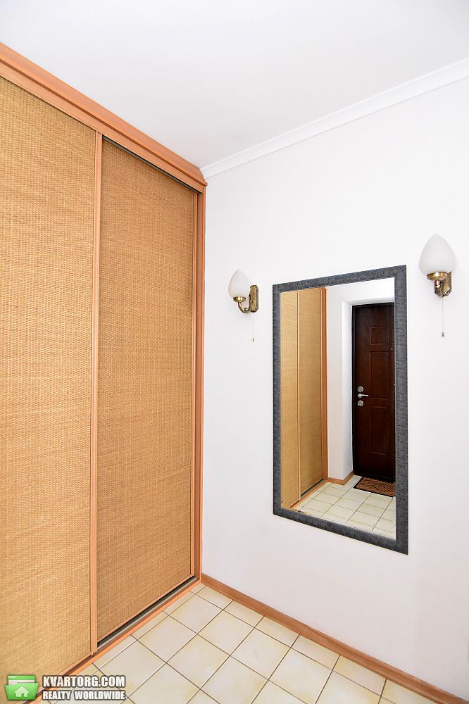 Rent out 2-room apartment. Киев,  Трехсвятительская — photo 7