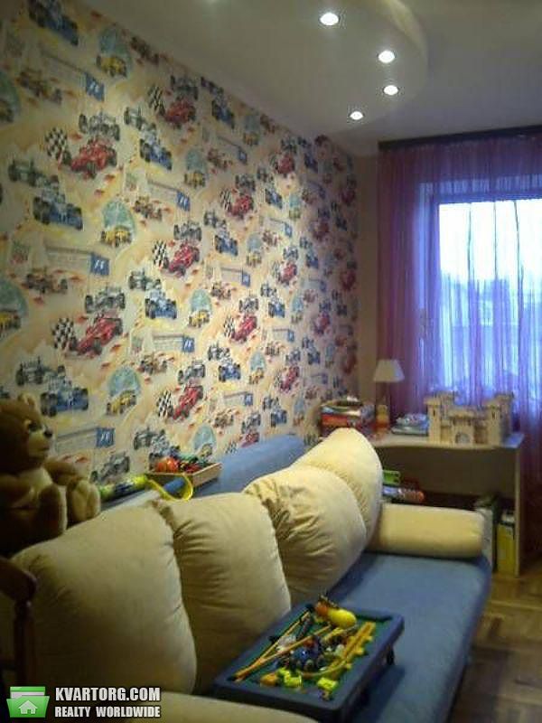 Rent out 3-room apartment. Киев,  Дмитриевская — photo 2