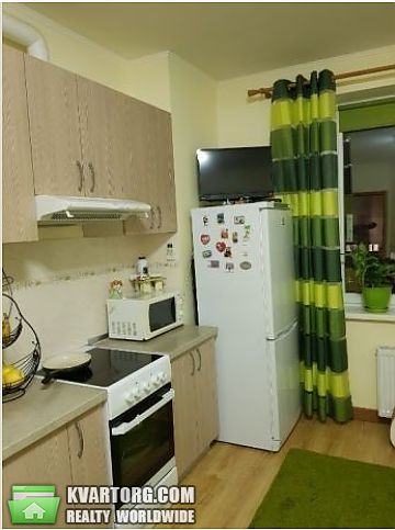 Rent out 2-room apartment. Киев,  Дмитриевская — photo 1