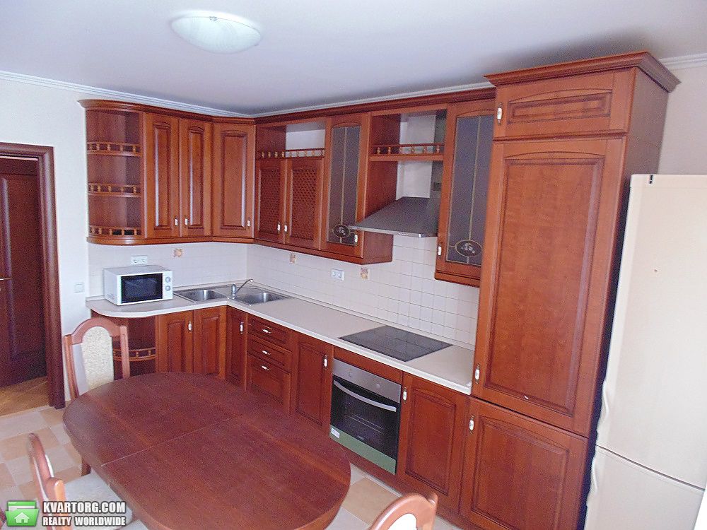 Rent out 3-room apartment. Киев,  Кадетский Гай — photo 1