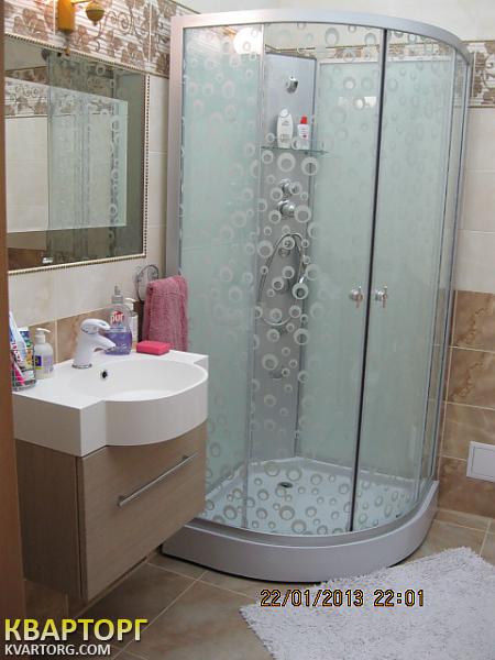 Rent out 2-room apartment. Киев,  Харьковское шоссе — photo 7