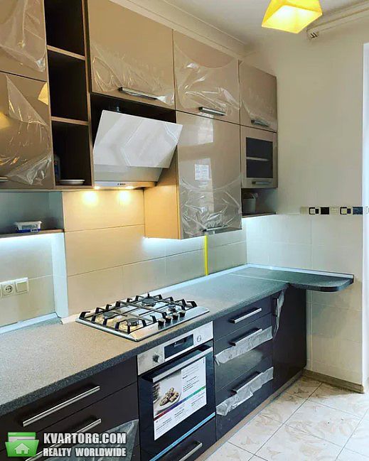 Rent out 3-room apartment. Львов, Генерала чупринки — photo 2
