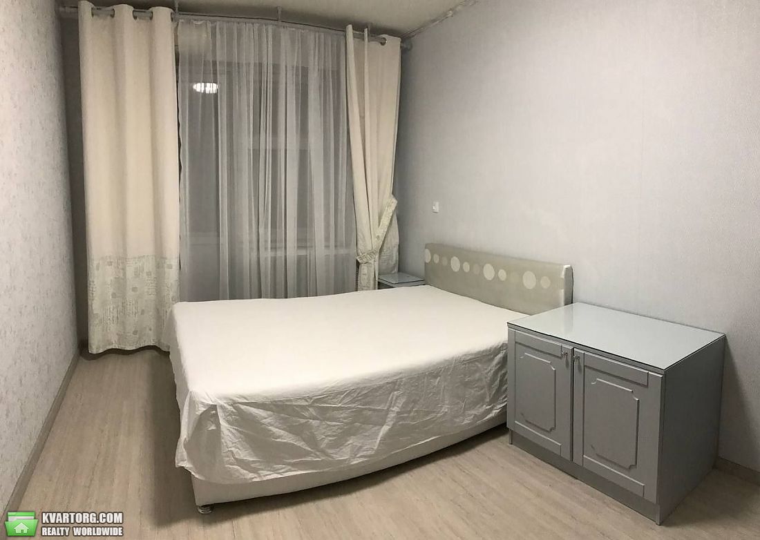 Rent out 1-room apartment. Киев, Л.Руденко — photo 3