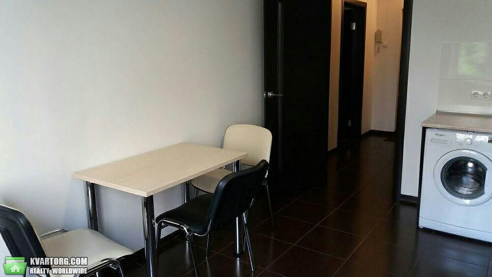 Rent out 1-room apartment. Киев,  Урловская — photo 6