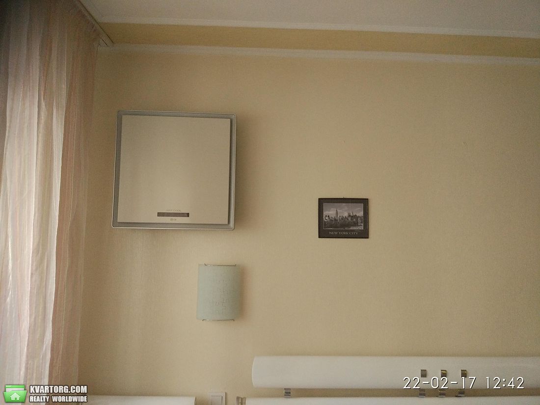 Rent out 1-room apartment. Киев,  Кловский спуск — photo 1