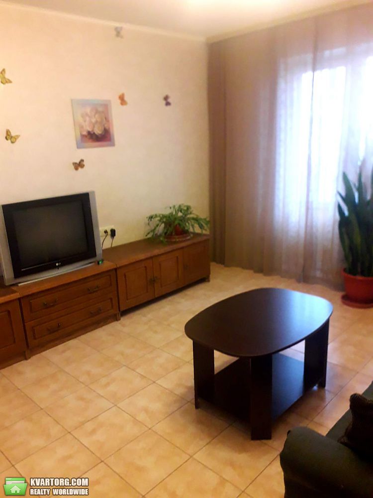 Rent out 1-room apartment. Киев,  Демиевская — photo 3