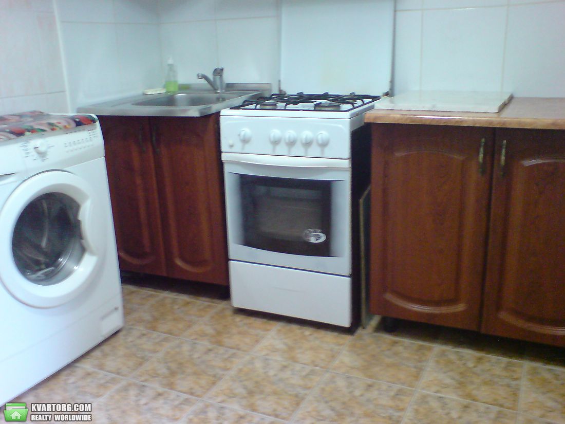 Rent out 1-room apartment. Киев,  Дубровицкая — photo 9