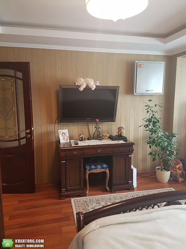 Sell 3-room apartment. Киев,  Боженко — photo 2