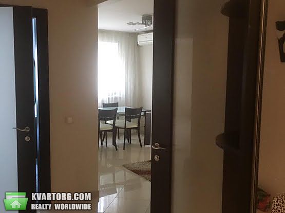 Rent out 3-room apartment. Киев,  Клиническая — photo 5