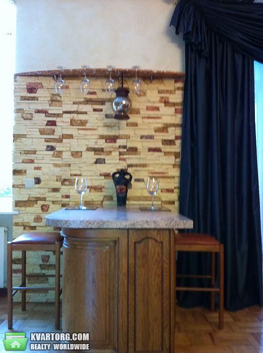 Rent out 3-room apartment. Киев,  Кловский спуск — photo 8