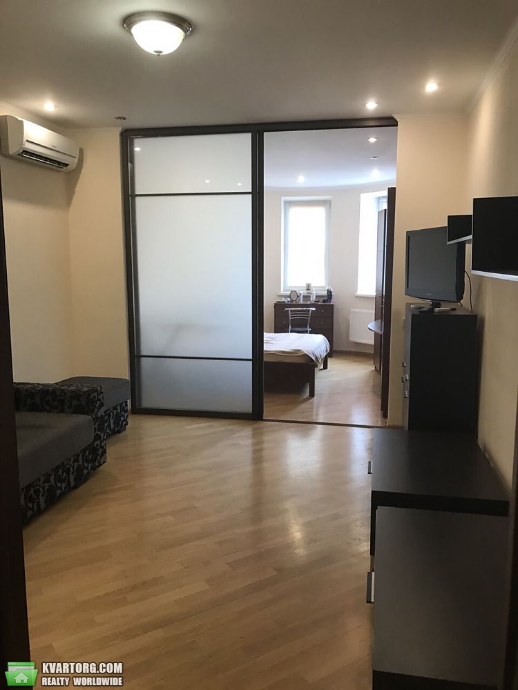Rent out 1-room apartment. Киев,  Голосеевская — photo 3