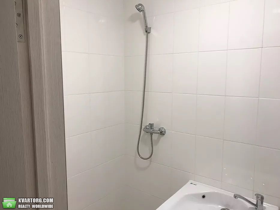 Rent out 1-room apartment. Киев, Вишневое — photo 4