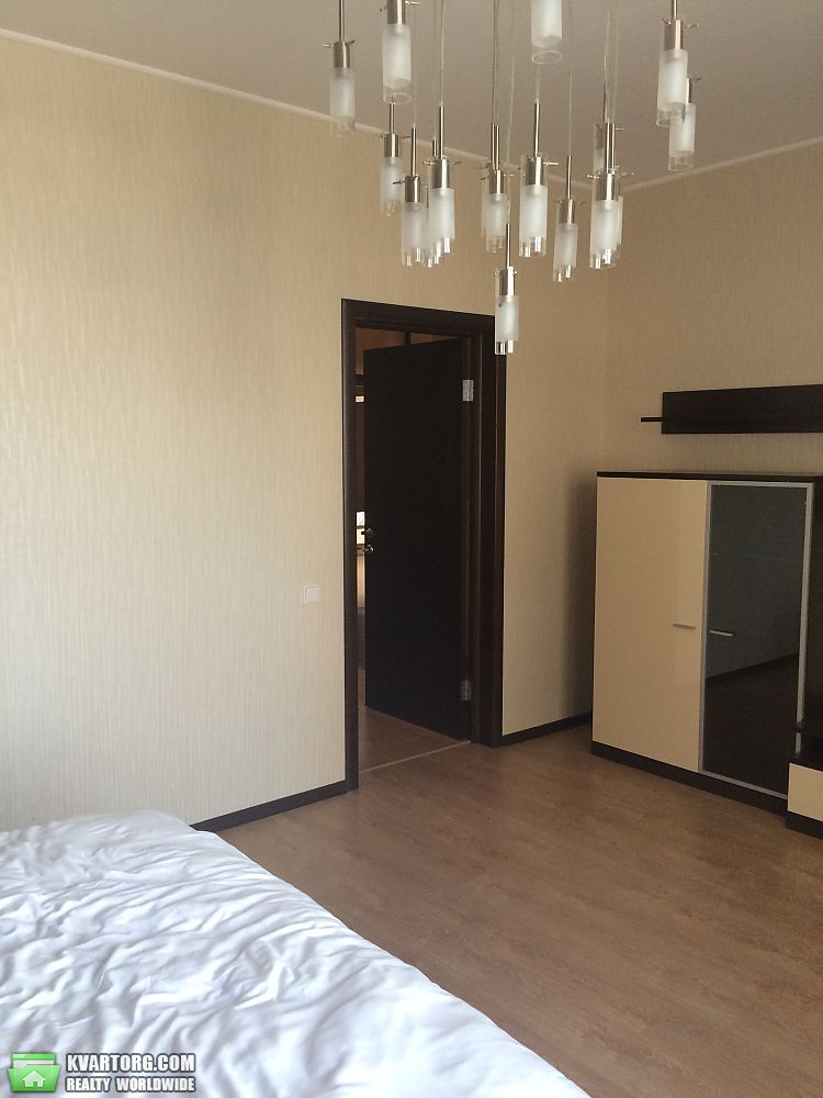 Sell 3-room apartment. Киев,  Набережно-Крещатикская — photo 1