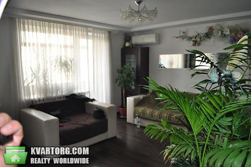 Sell 2-room apartment. Киев, Новопироговская — photo 1